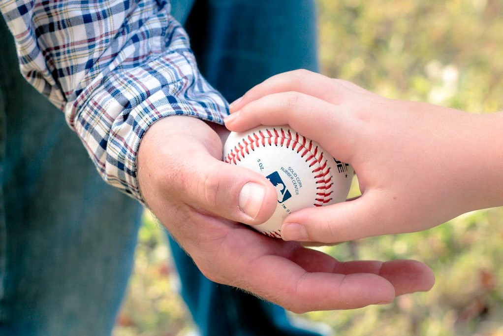 25 Unique Gifts for Baseball Lovers: Find the Perfect Present for Fanatics