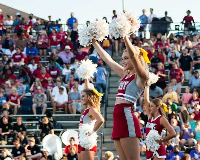 Guide on How to Make a Cheerleader Uniform