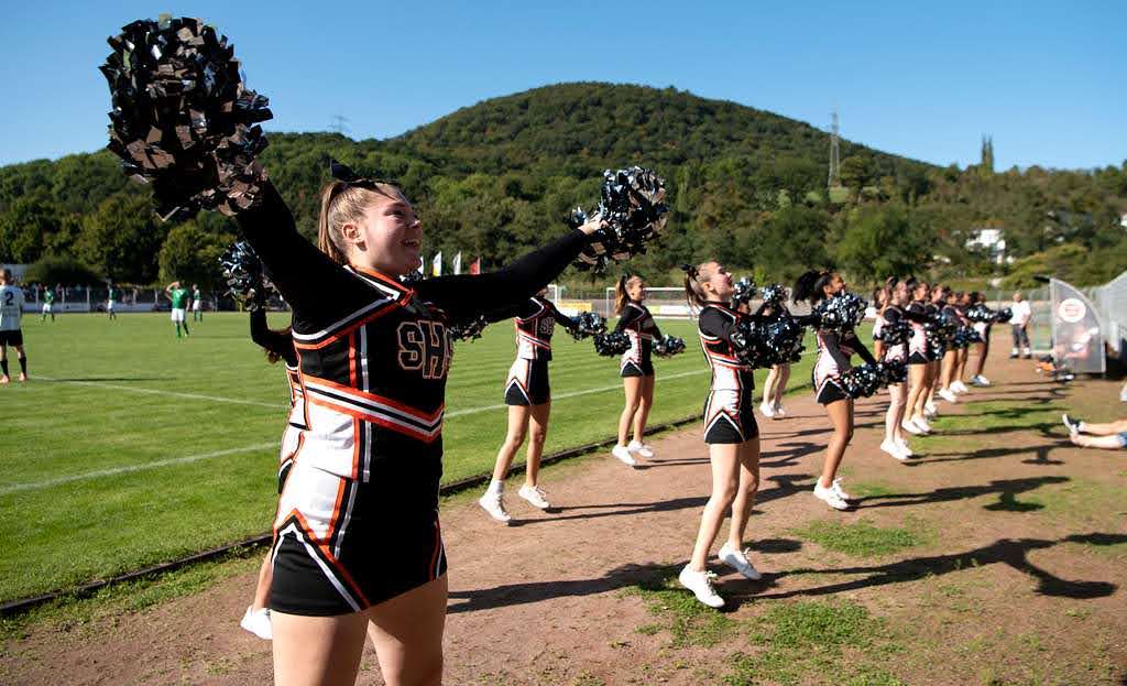 10 Tips on How to Make the Cheerleading Team/Squad