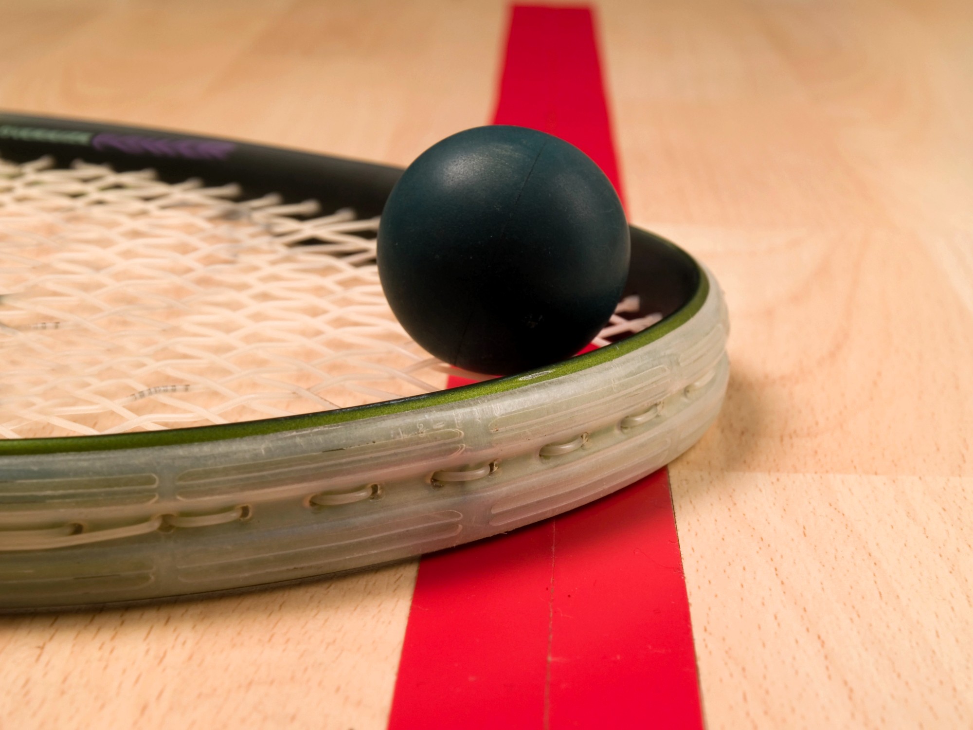 How to Play Racquetball Solo: Tips for Practicing Alone