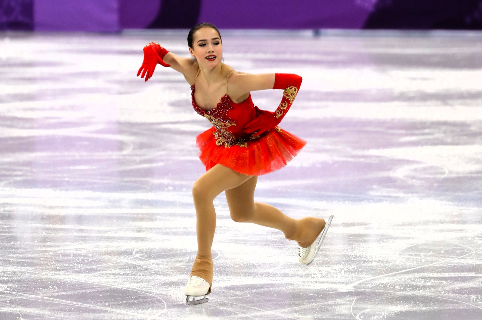 15 Figure Skating Gift Ideas for Athletes and Fans