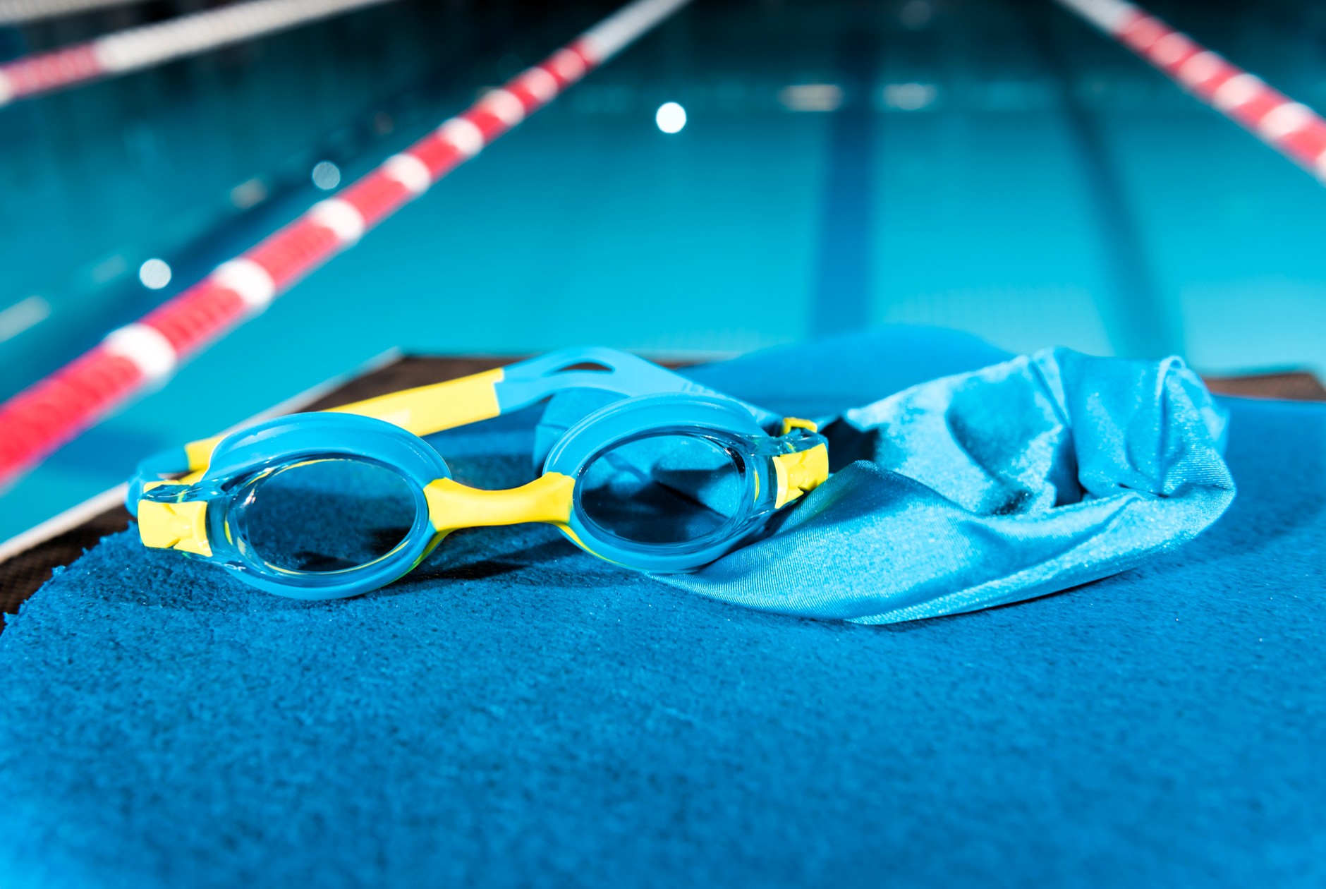 10 Gift Ideas for People Who Love Swimming