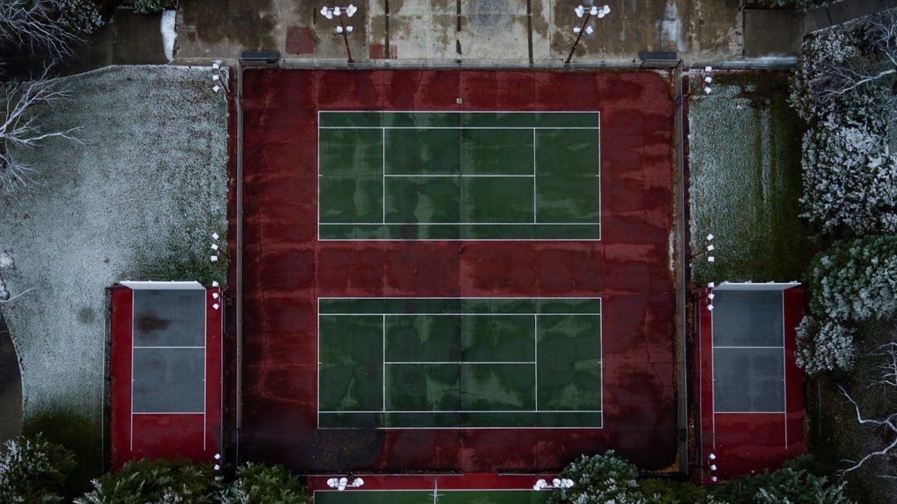 What Clothing to Wear to Play Tennis in Winter